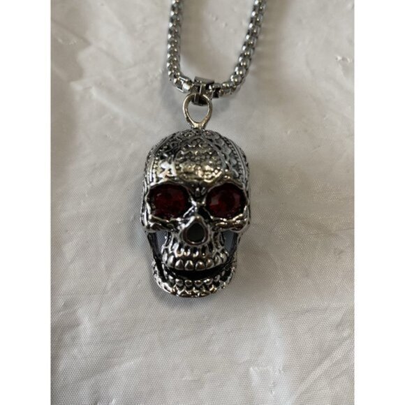 Red Crystal Eye Skull Chain Necklace - Picture 3 of 9